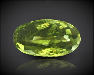 Natural Peridot Certified 4.76 CTS (9519)